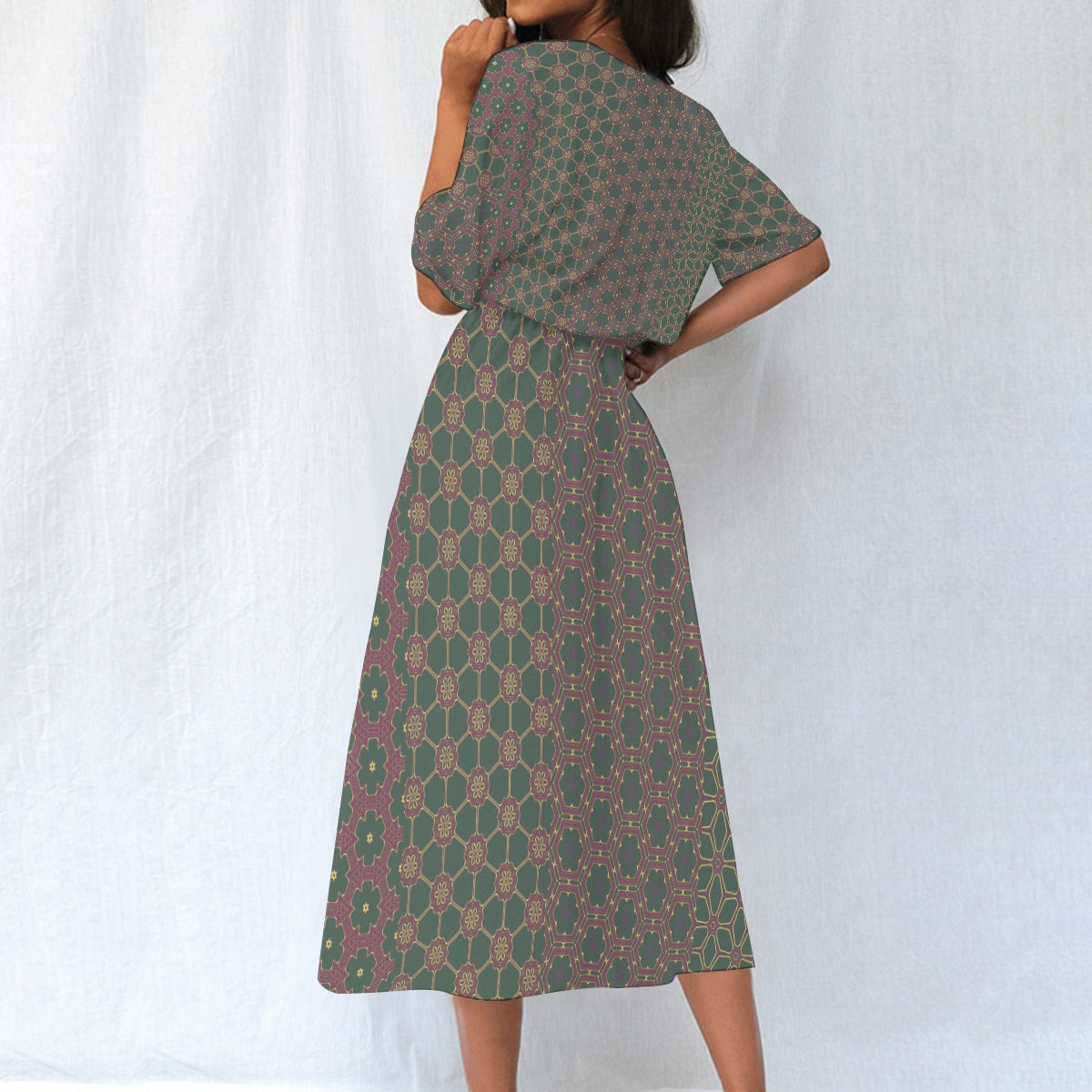 EucalyptusLeaf - Knee Length Dress